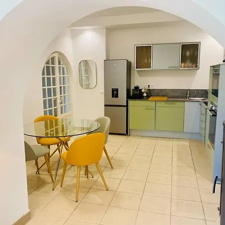 Rez De Villa Jusqu A 6 Personnes Hyeres Exterior photo