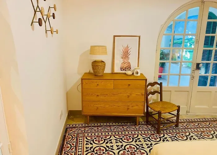Rez De Villa Jusqu A 6 Personnes